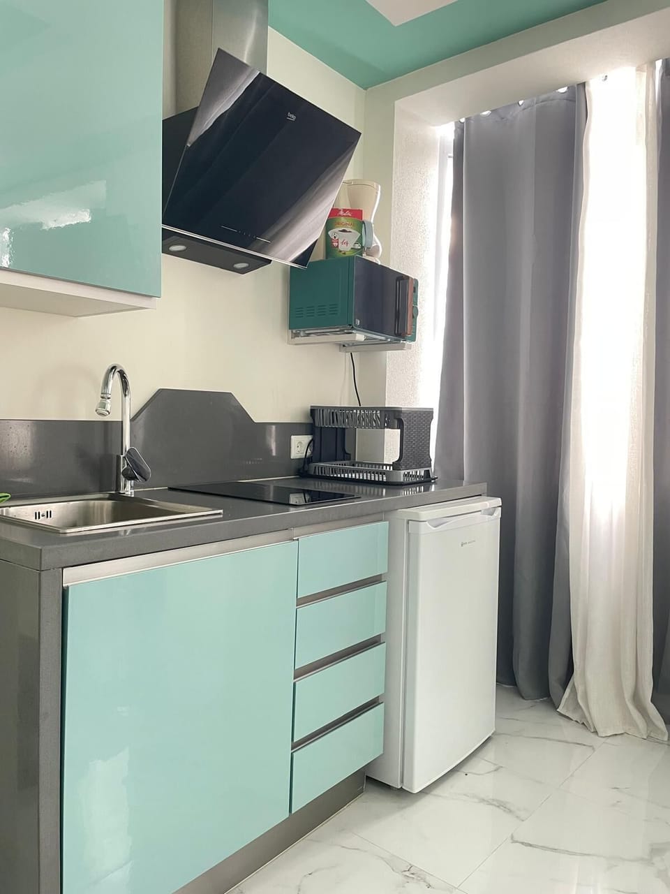 Basic Studio | Private kitchen | Shared fridge, microwave