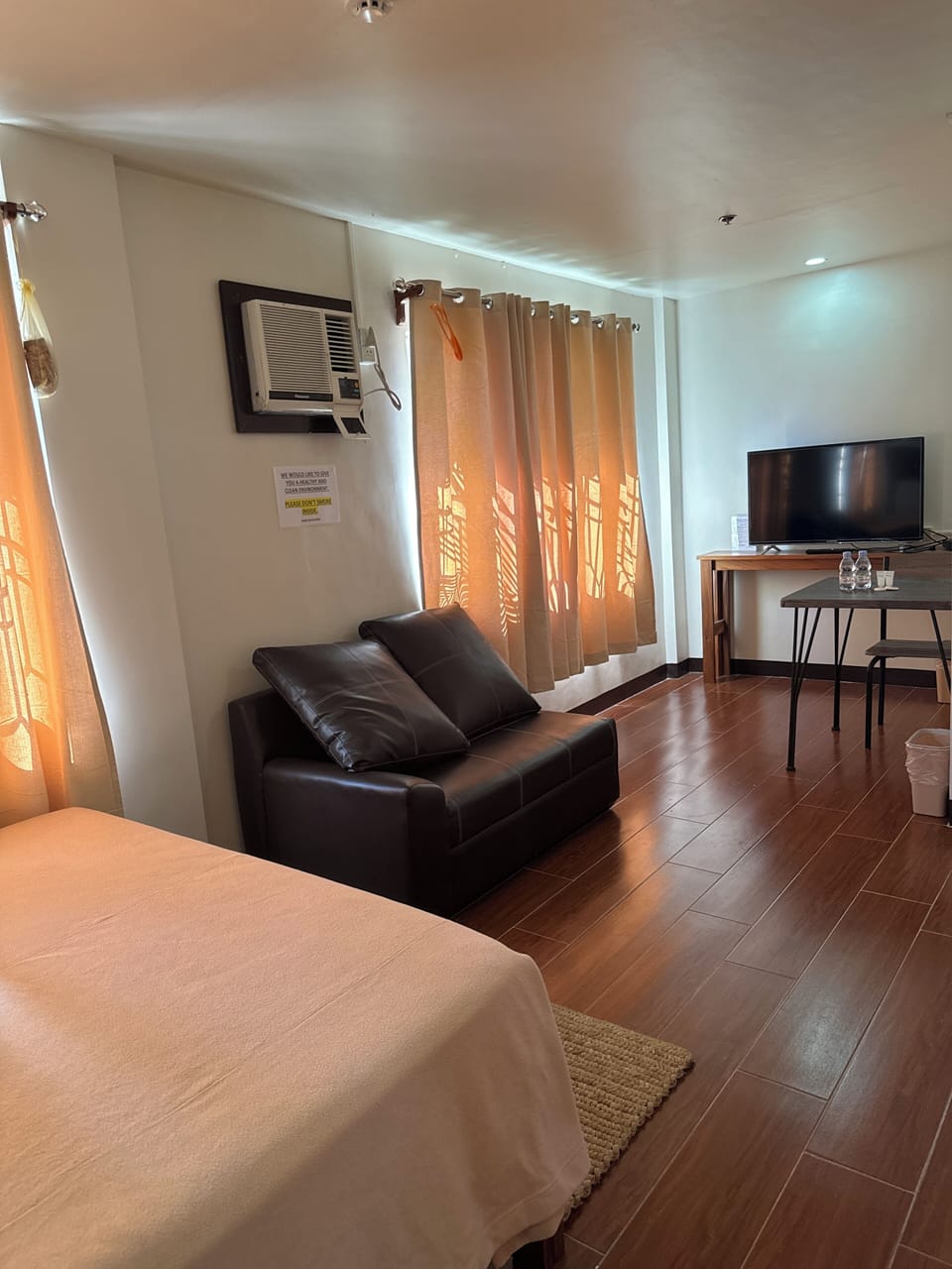 Junior Suite | Desk, WiFi (free), bed sheets