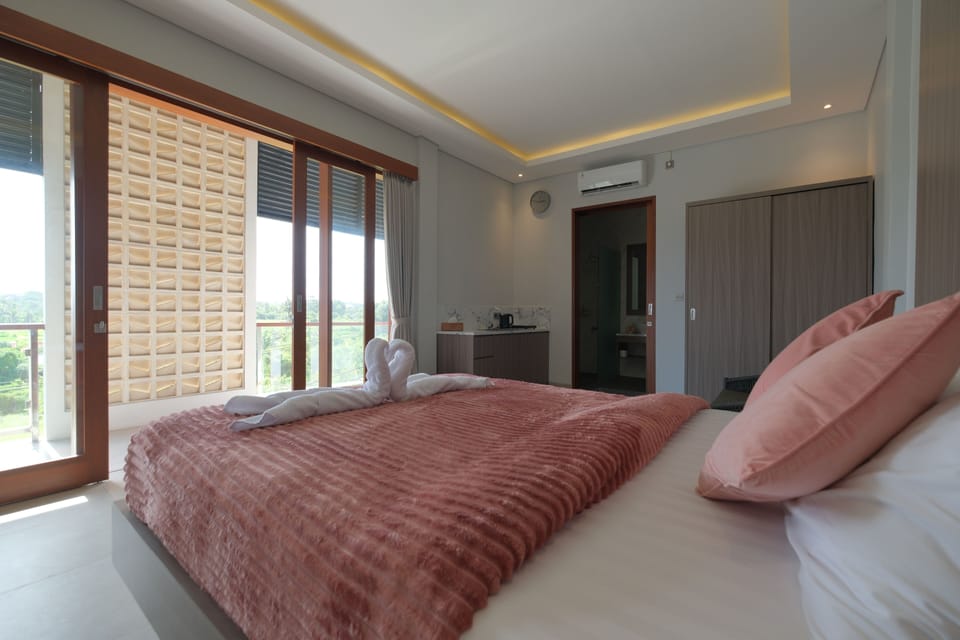 Superior Double or Twin Room | In-room safe, blackout drapes, free WiFi, bed sheets