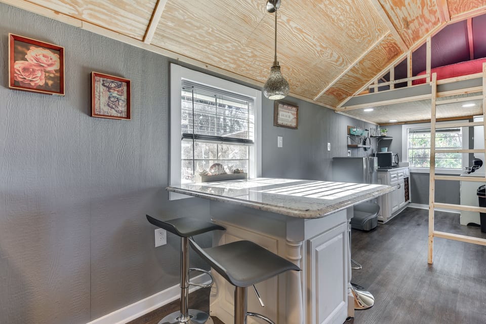 Apartment (0 Bedroom) | Interior