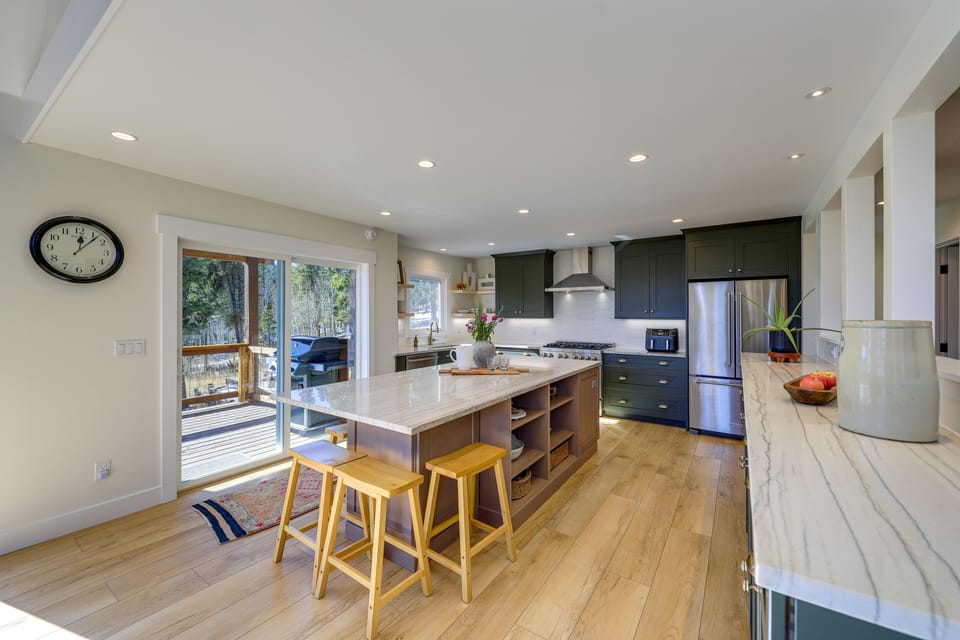 House (5 Bedrooms) | Interior