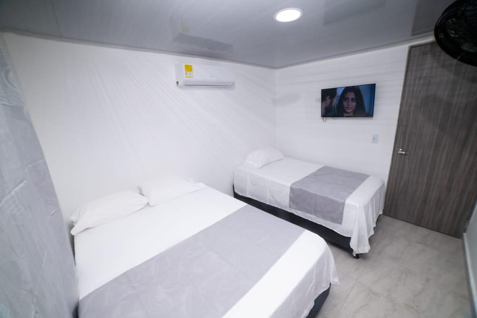 Basic Triple Room | WiFi (free)
