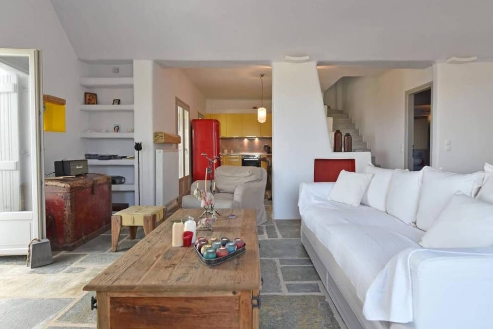 Villa, 3 Bedrooms, Balcony, Garden View | Living room