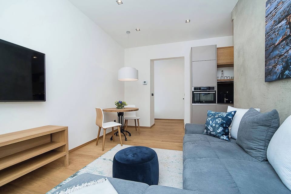 Apartment, 1 Bedroom, Garden View | Living area