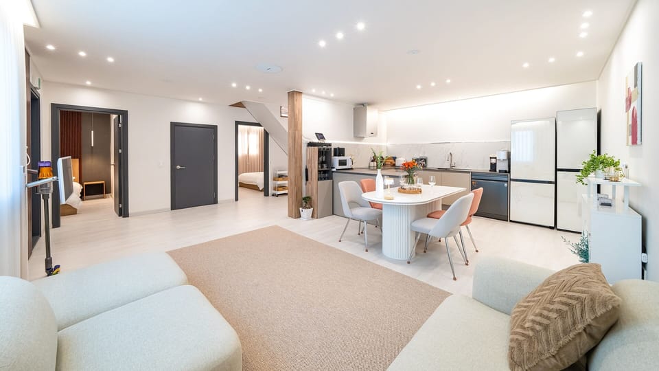 Basic Room, 2 Bedrooms (Sevenstay) | 2 bedrooms, free WiFi