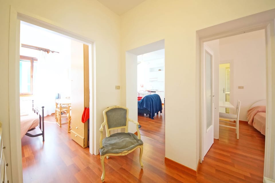 Apartment | Living area | 32-inch flat-screen TV with satellite channels