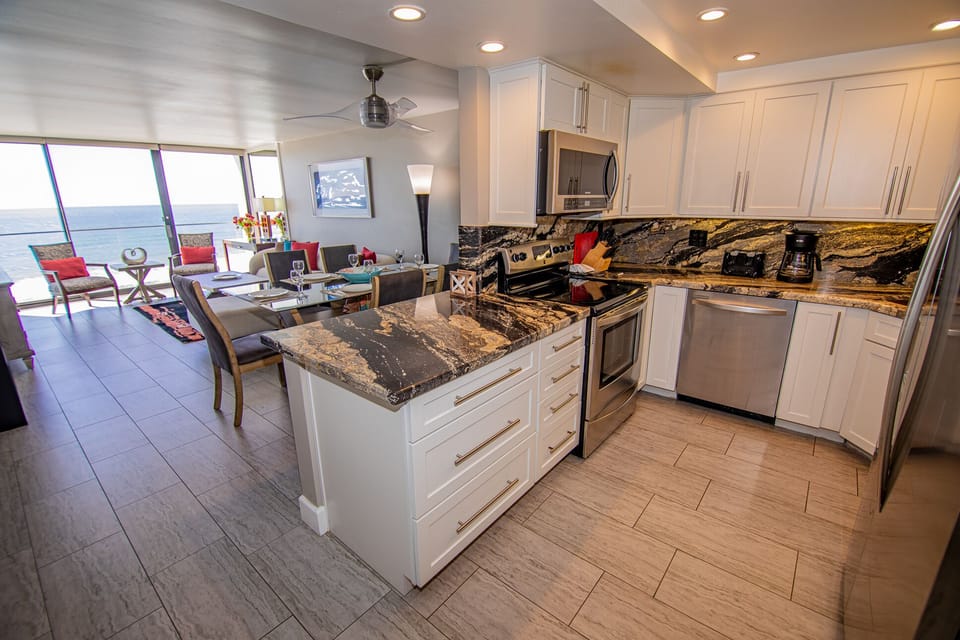 Panoramic Condo, 2 Bedrooms, Non Smoking, Ocean View | Private kitchen | Full-size fridge, microwave, oven, stovetop