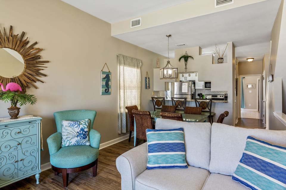 Deluxe Duplex | Living area | 55-inch flat-screen TV with digital channels, Netflix, Hulu