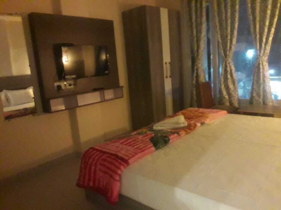Deluxe Room | 1 bedroom, free WiFi