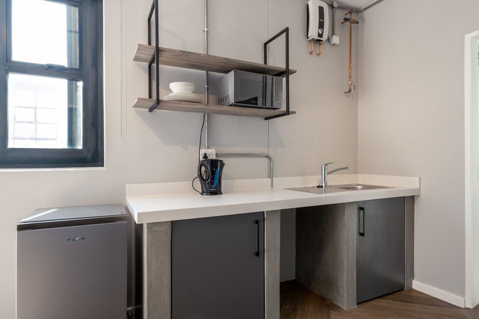 Exclusive Apartment | Desk, laptop workspace, soundproofing, free WiFi
