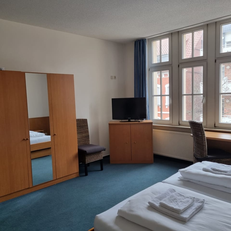 Double Room | Desk, free WiFi