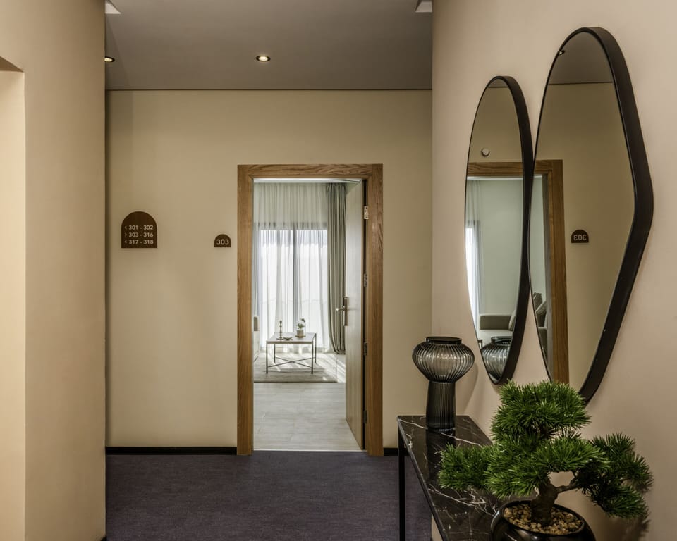 Handrails in hallways