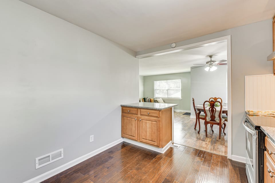 House (3 Bedrooms) | Interior