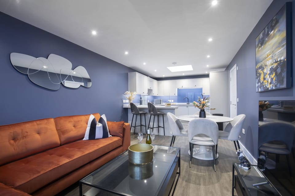 Apartment | Living area | 50-inch Smart TV with digital channels, Netflix, DVD player