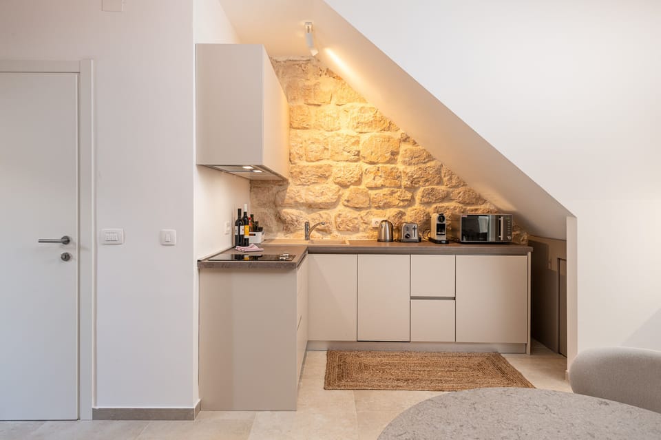 Luxury Apartment, 1 King Bed, City View | Coffee and/or coffee maker