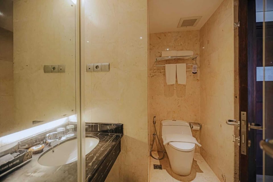 Shower, free toiletries, hair dryer (on request)