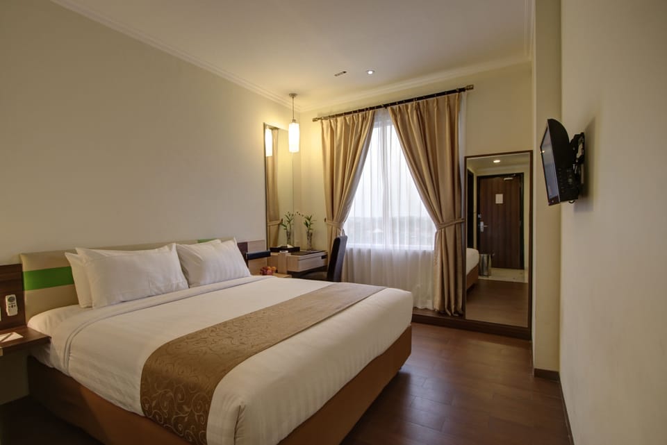 Deluxe Double Room, 1 Bedroom | Premium bedding, desk, rollaway beds (surcharge), WiFi (free)