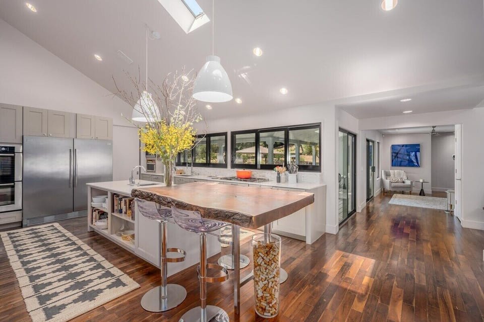 Luxury Villa | Private kitchen | Espresso maker, coffee/tea maker, electric kettle, cleaning supplies