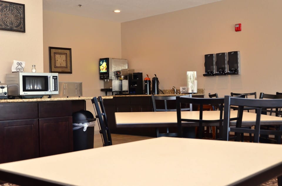 Free daily self-serve breakfast