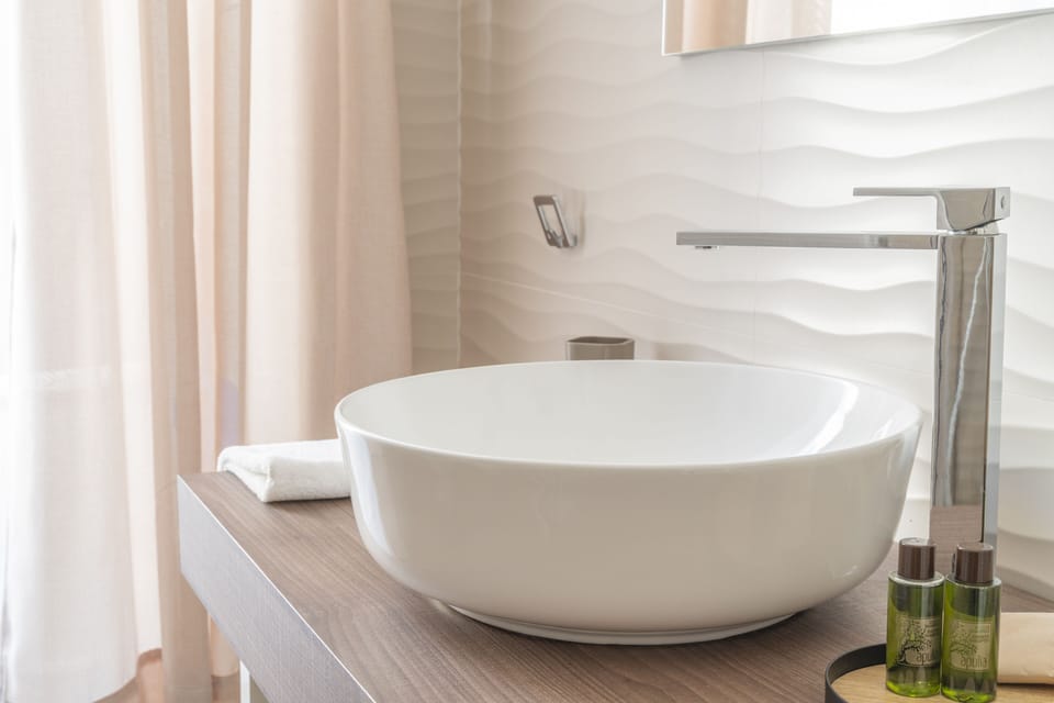 Superior Suite, 2 Bedrooms, Private Bathroom, City View | Bathroom | Shower, rainfall showerhead, free toiletries, hair dryer