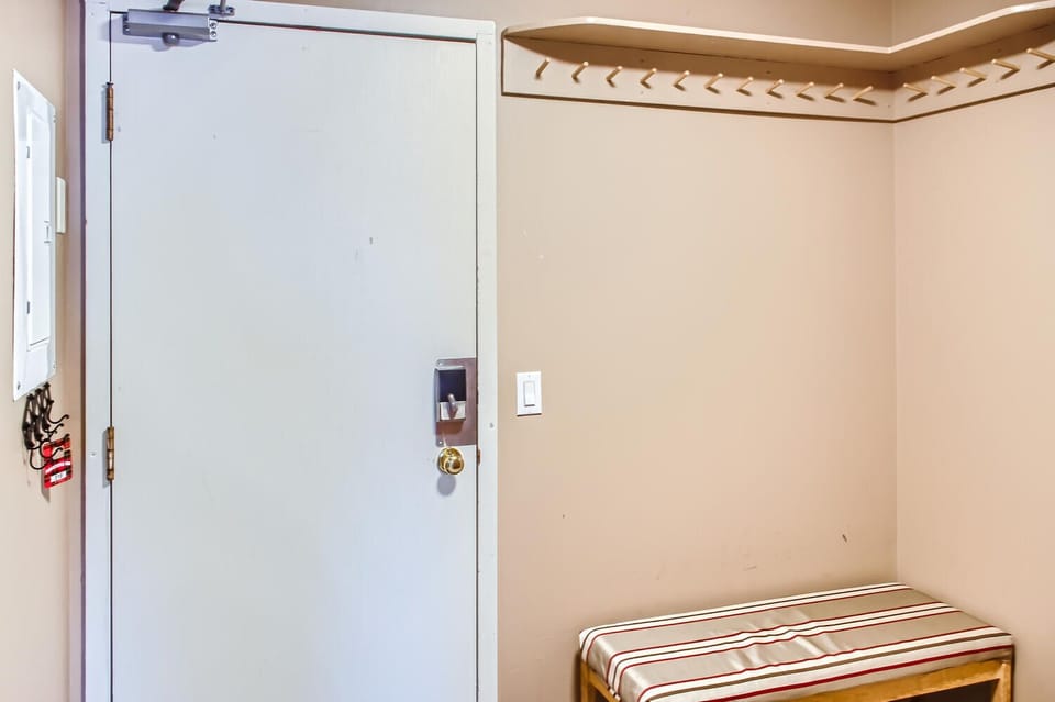 Condo | Living area | 40-inch flat-screen TV with cable channels