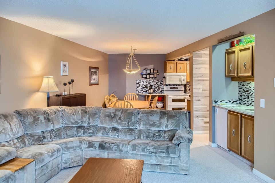 Condo | Living area | 40-inch flat-screen TV with cable channels