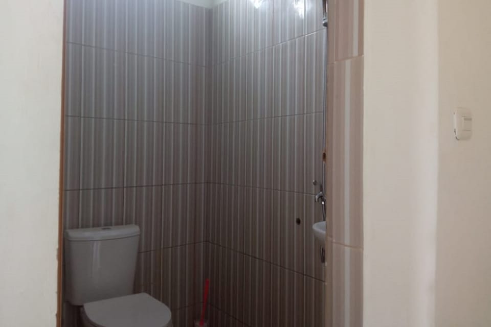 Standard Double Room | Bathroom | Shower, soap