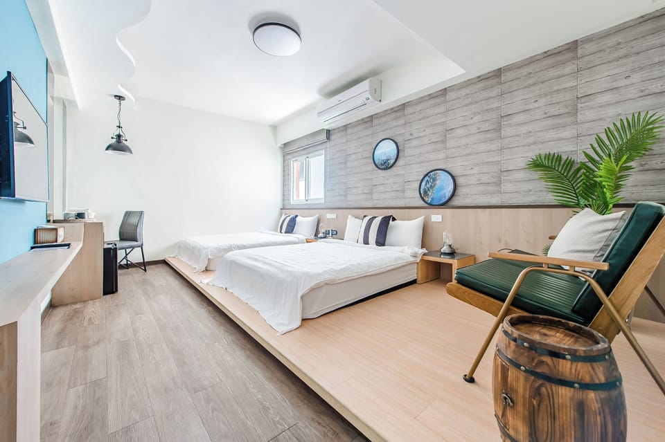Superior Quadruple Room | Blackout drapes, free WiFi, bed sheets