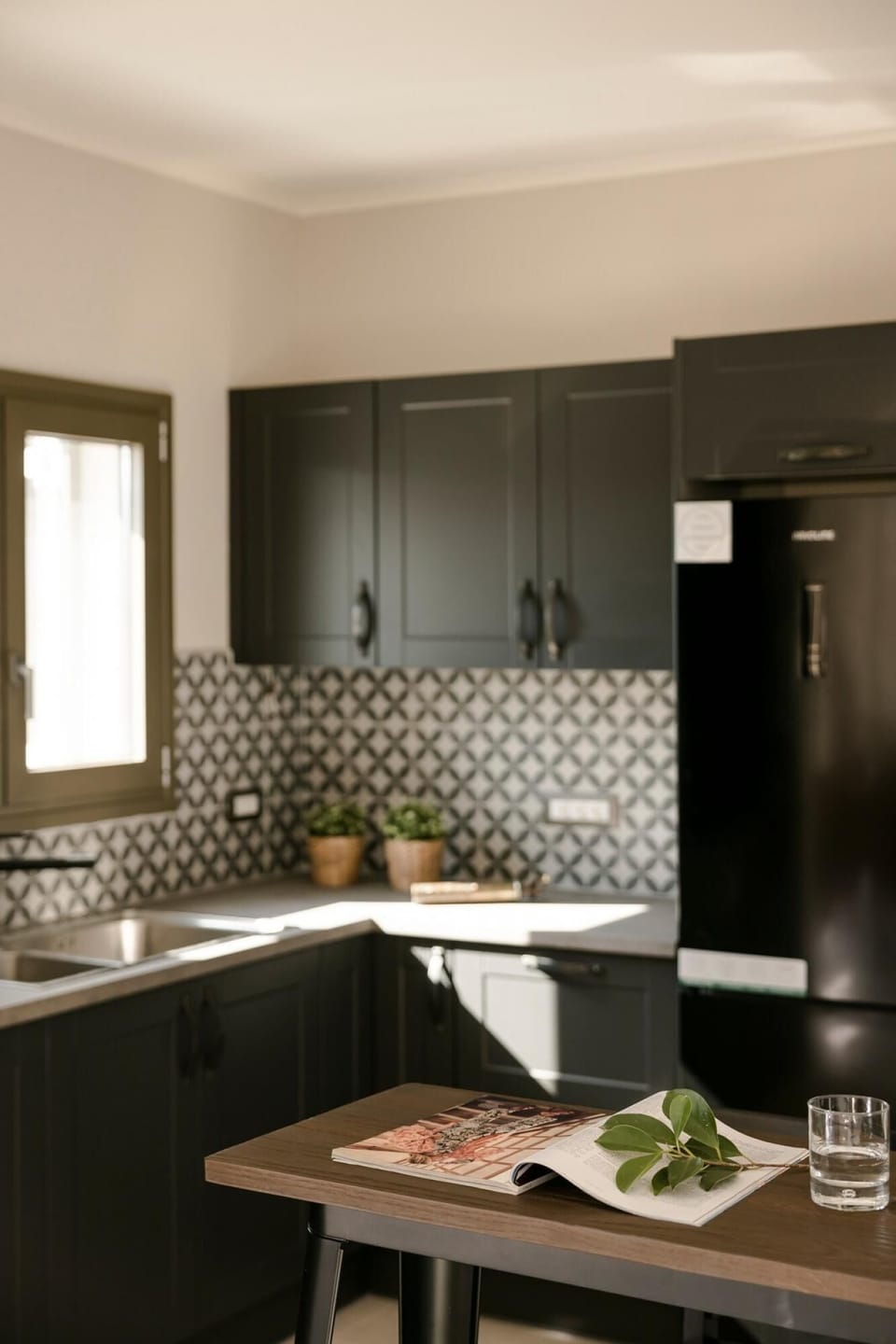 House | 3 bedrooms, desk