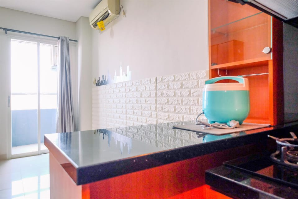 Studio | Private kitchen | Full-size fridge, stovetop