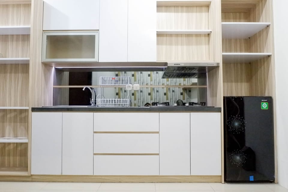 Apartment | Private kitchen | Full-size fridge, stovetop