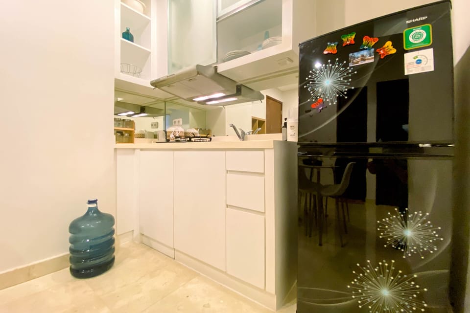 Apartment | Private kitchen | Full-size fridge, stovetop