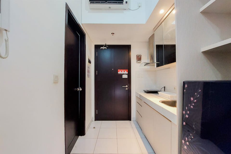 Studio | Private kitchen | Full-size fridge, stovetop