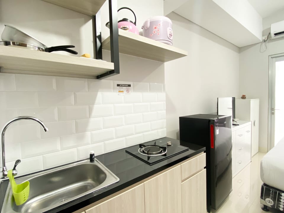 Studio | Private kitchen | Fridge, stovetop, rice cooker