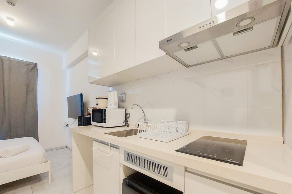 Studio | Private kitchen | Fridge, stovetop, rice cooker