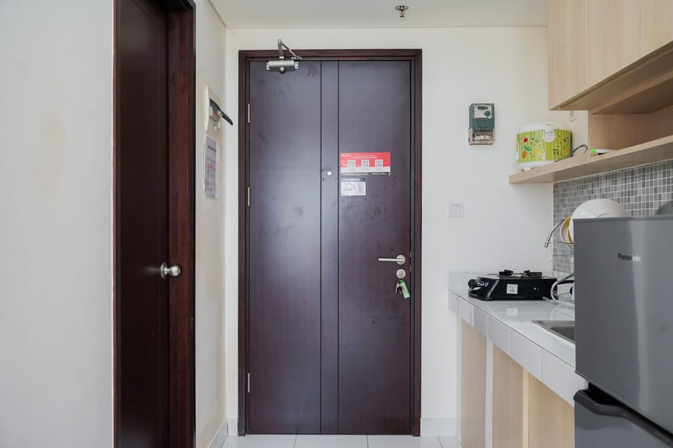 Studio | Private kitchen | Fridge, stovetop, rice cooker, dining tables
