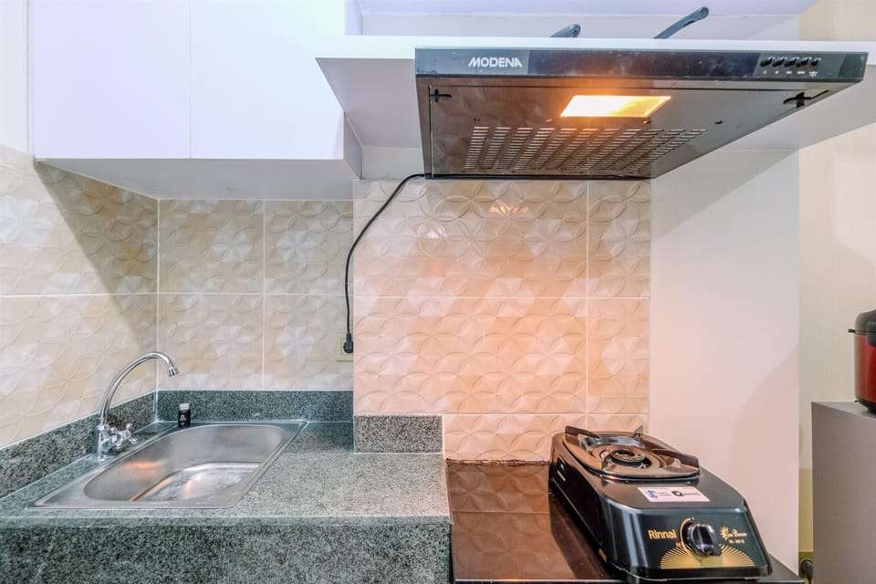 Studio | Private kitchen | Fridge, stovetop, rice cooker, dining tables