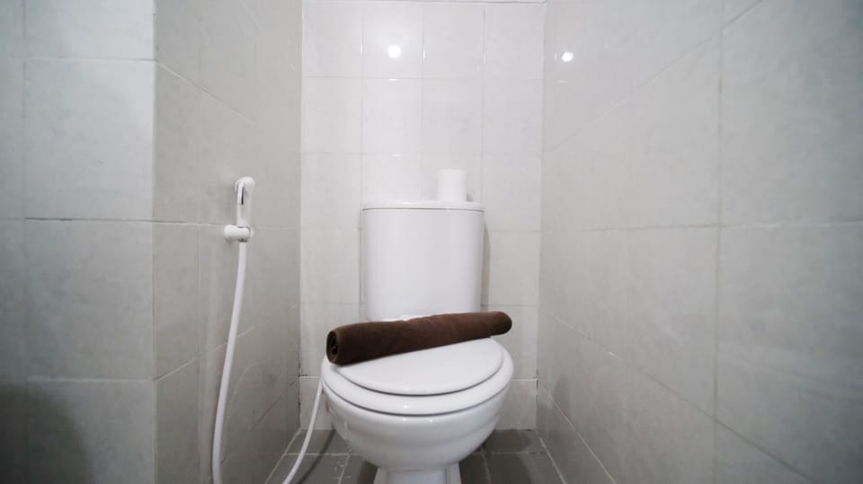 Studio | Bathroom