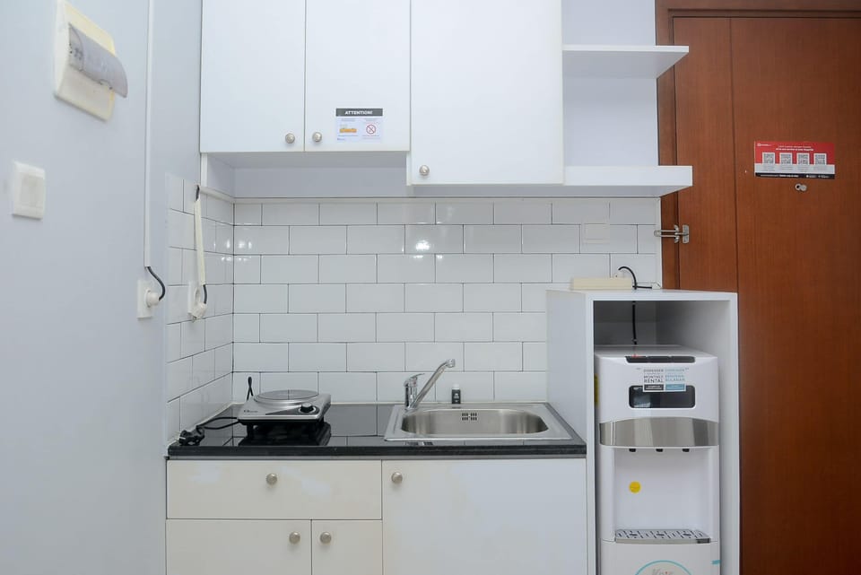 Apartment | Private kitchen | Fridge, stovetop, rice cooker