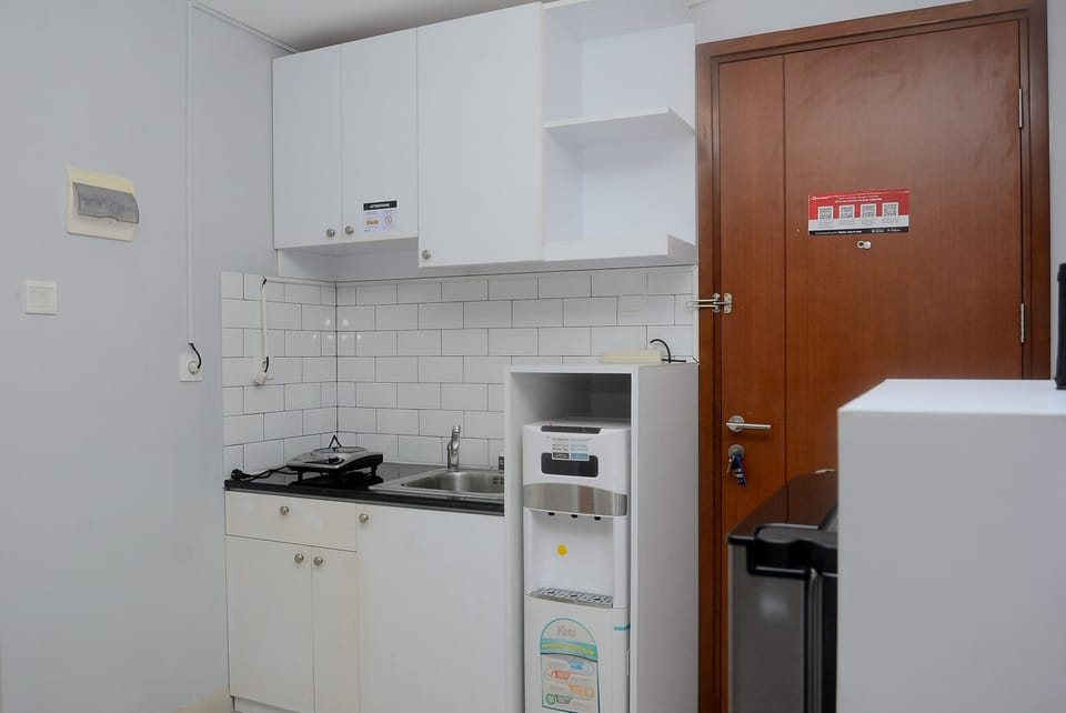 Apartment | Private kitchen | Fridge, stovetop, rice cooker
