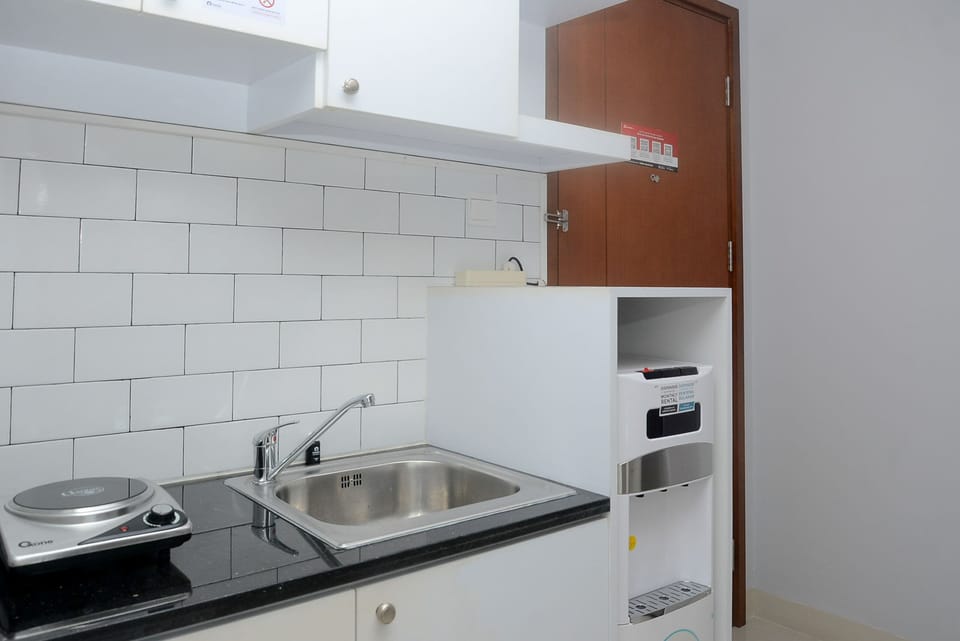 Apartment | Private kitchen | Fridge, stovetop, rice cooker