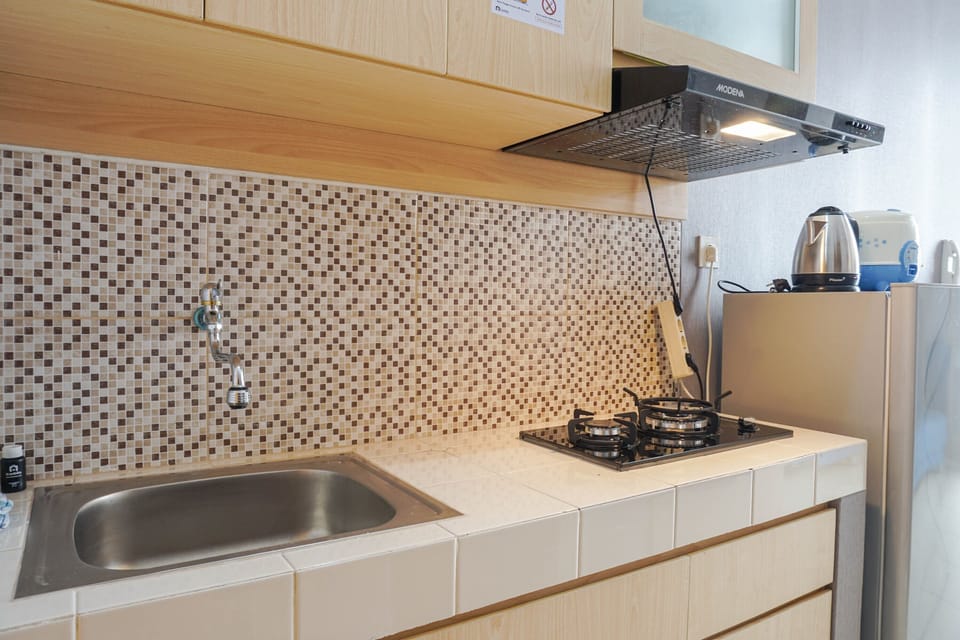 Studio | Private kitchen | Fridge, stovetop, electric kettle, rice cooker