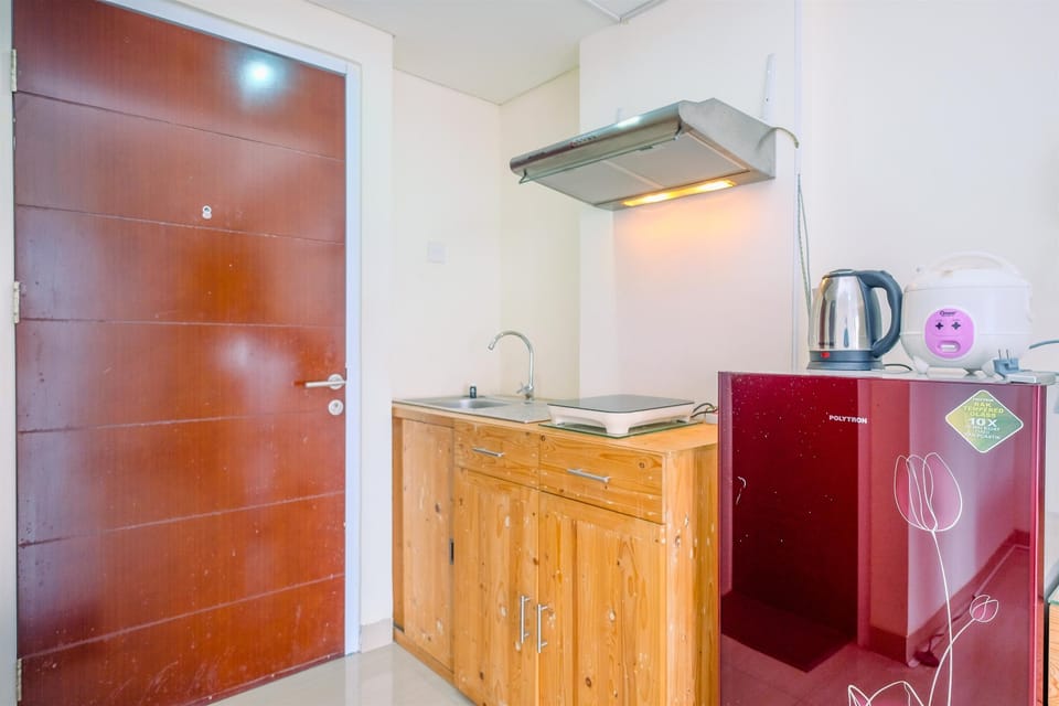 Studio | Private kitchen | Fridge, stovetop, rice cooker, dining tables
