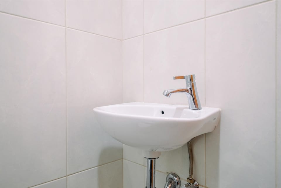 Studio | Bathroom