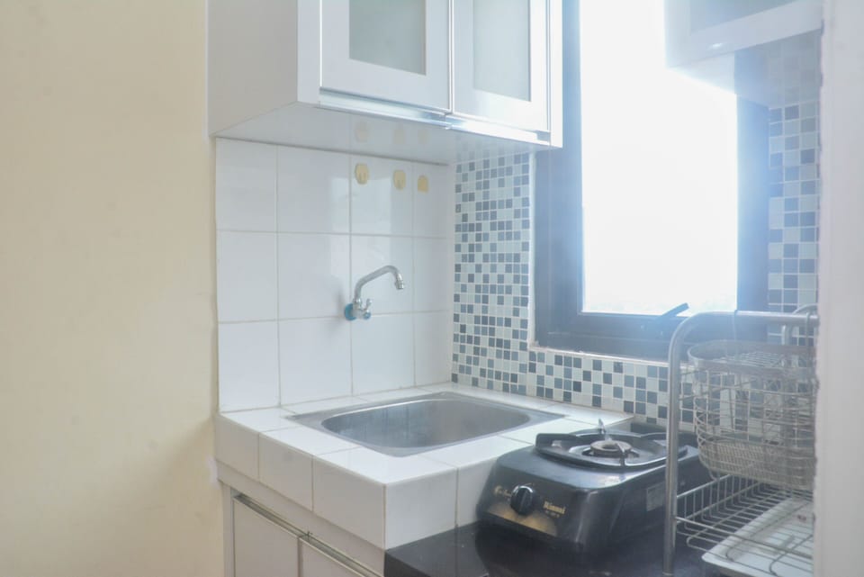 Apartment | Private kitchen | Fridge, stovetop, rice cooker