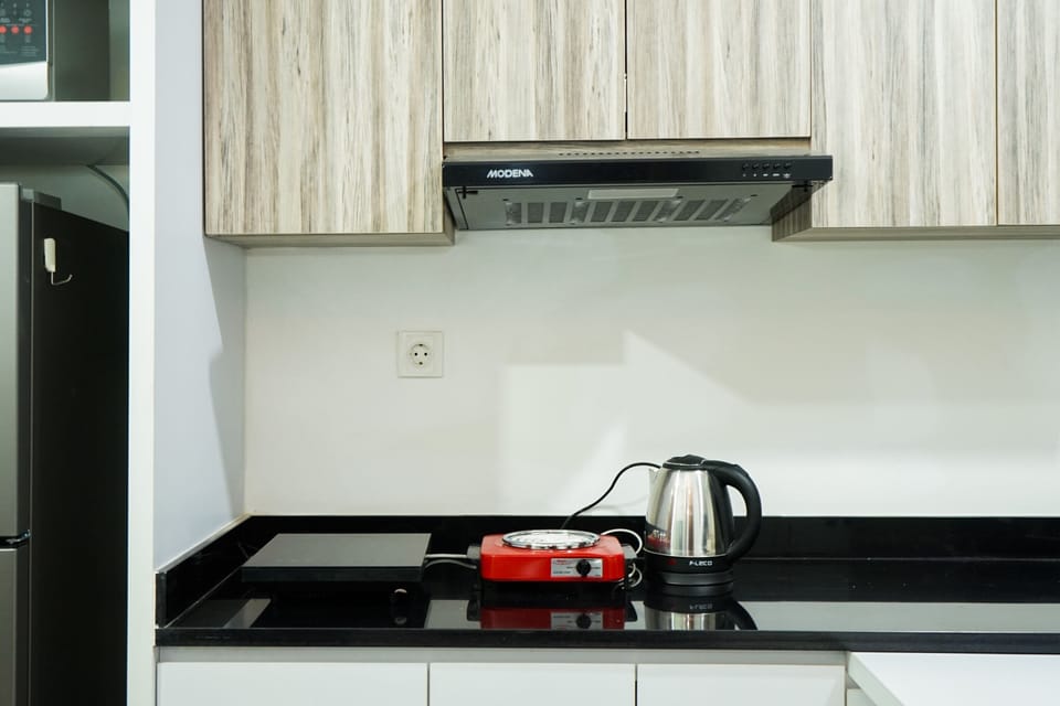 Apartment | Private kitchen | Fridge, microwave, stovetop, electric kettle