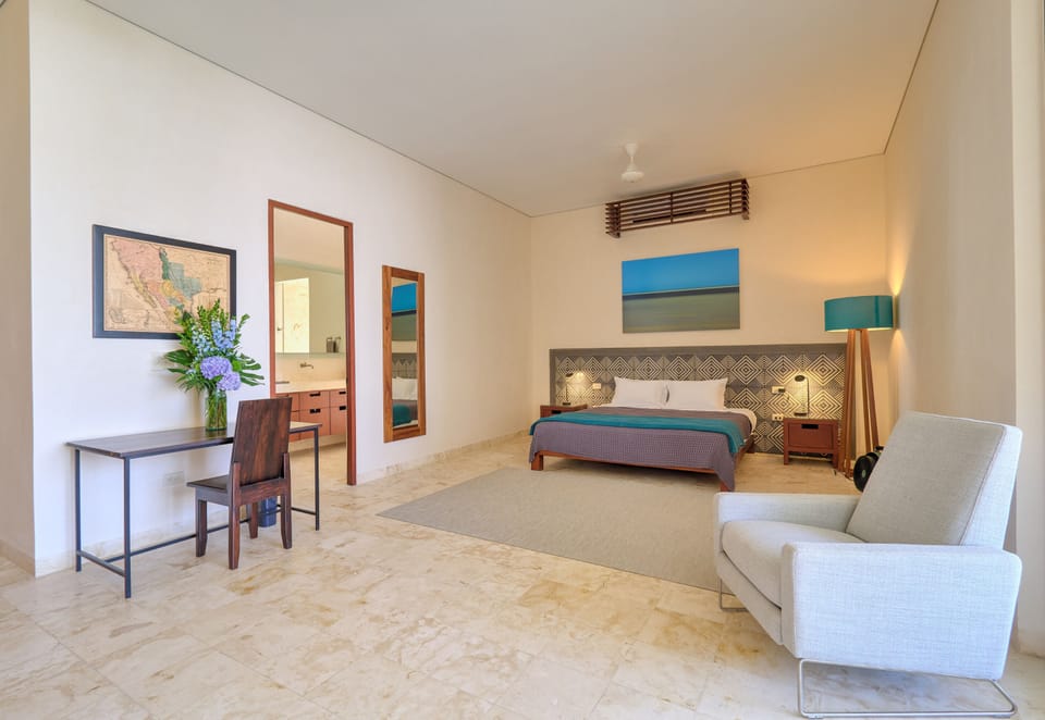 Deluxe Room (6), 1 King Bed | 1 bedroom, Egyptian cotton sheets, premium bedding, minibar (free items)