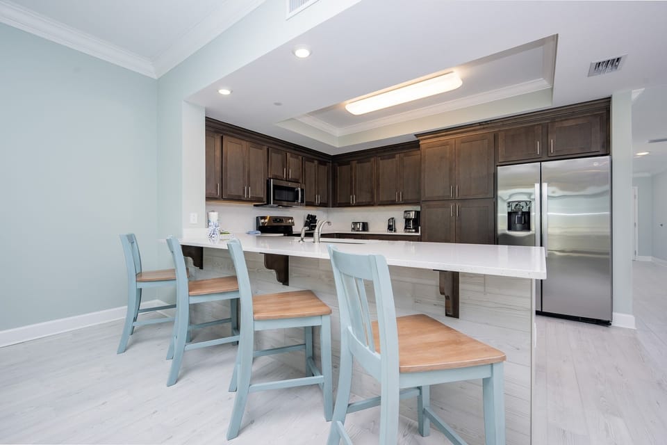 Condo, 3 Bedrooms | Private kitchen | Fridge, oven, coffee/tea maker
