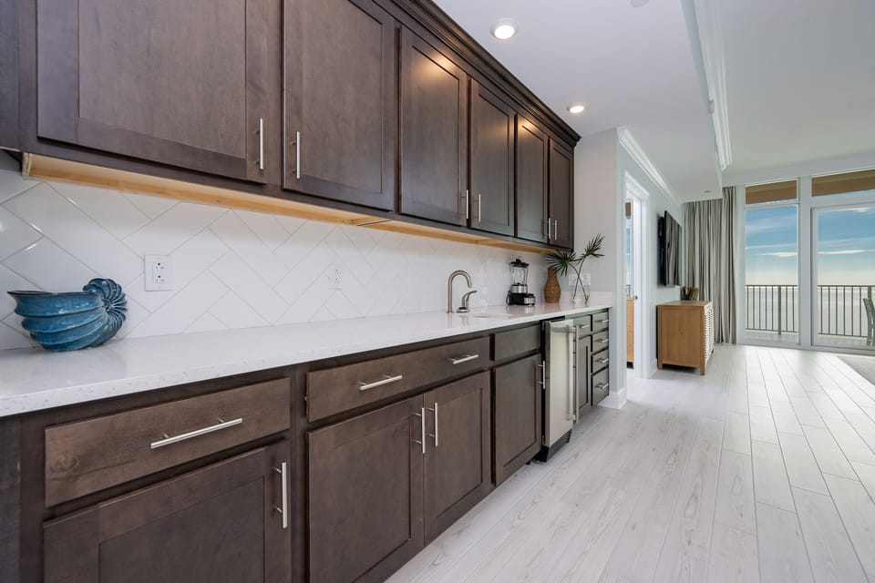 Condo, 3 Bedrooms | Private kitchen | Fridge, oven, coffee/tea maker