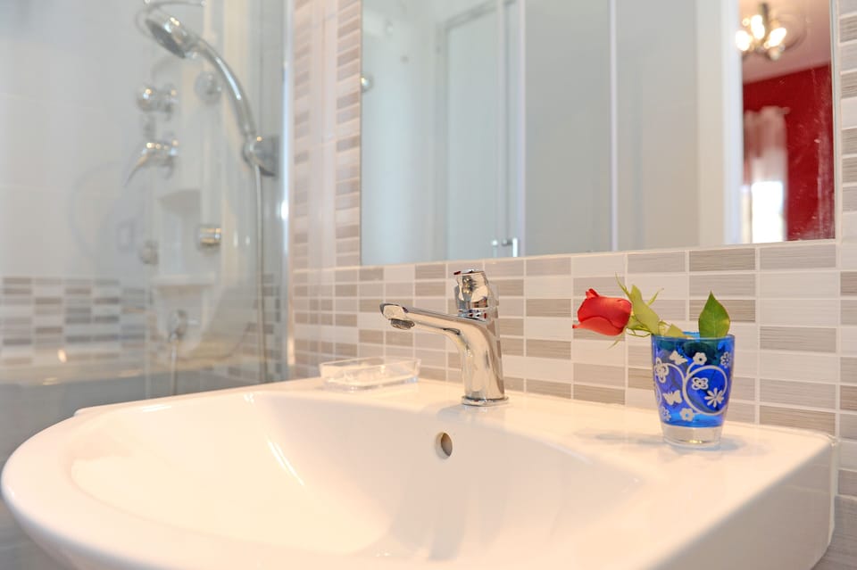 Superior Quadruple Room, Balcony, Sea View | In-room safe, desk, blackout drapes, free WiFi